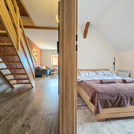 Komarno Iv * Jelenia Gora