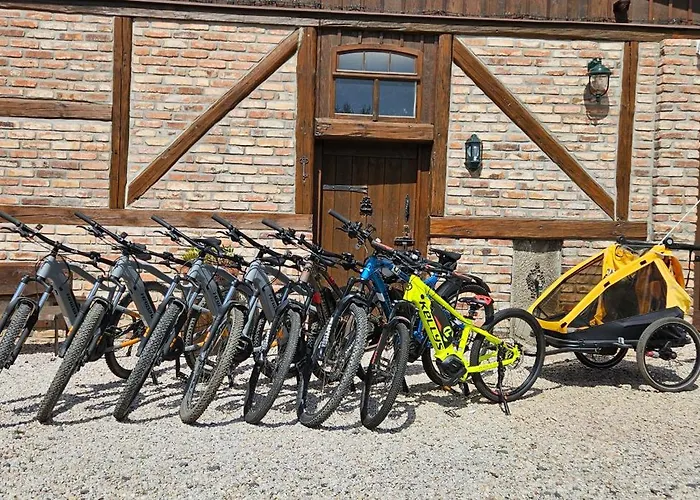 Komarno Iv 耶莱尼亚古拉