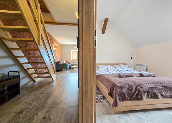 Komarno Iv * Jelenia Góra